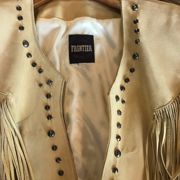 Suede fringe jacket  metal hardware - Picture 2 of 4